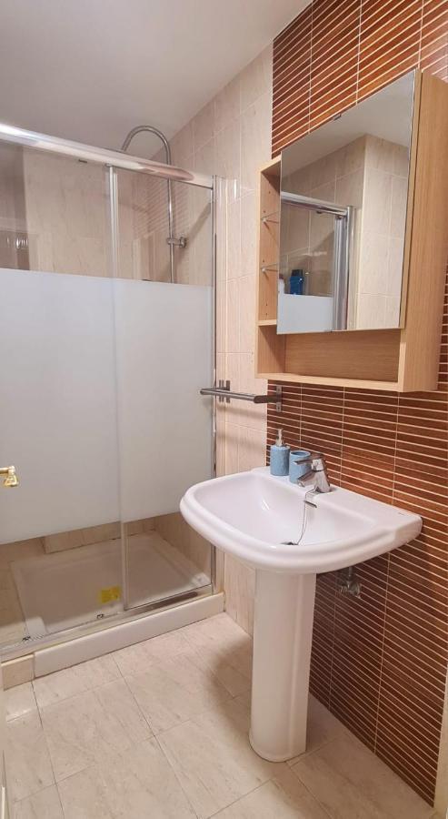 Apartamento A 2 Minutos De La Playa Y Centro Fuengirola Bagian luar foto