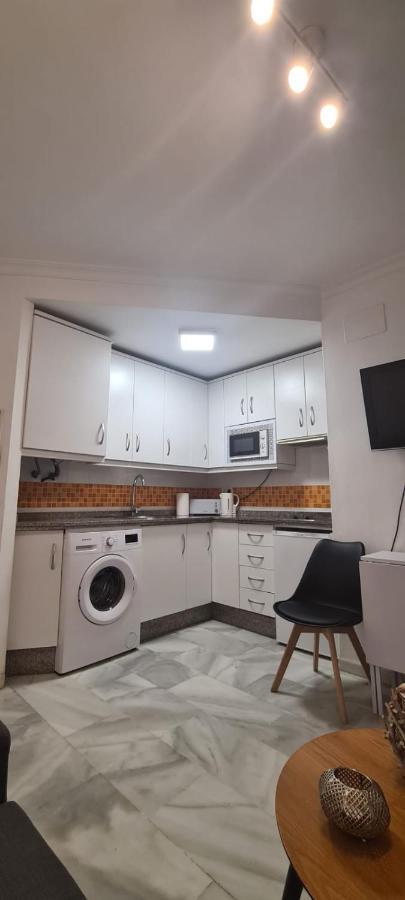 Apartamento A 2 Minutos De La Playa Y Centro Fuengirola Bagian luar foto