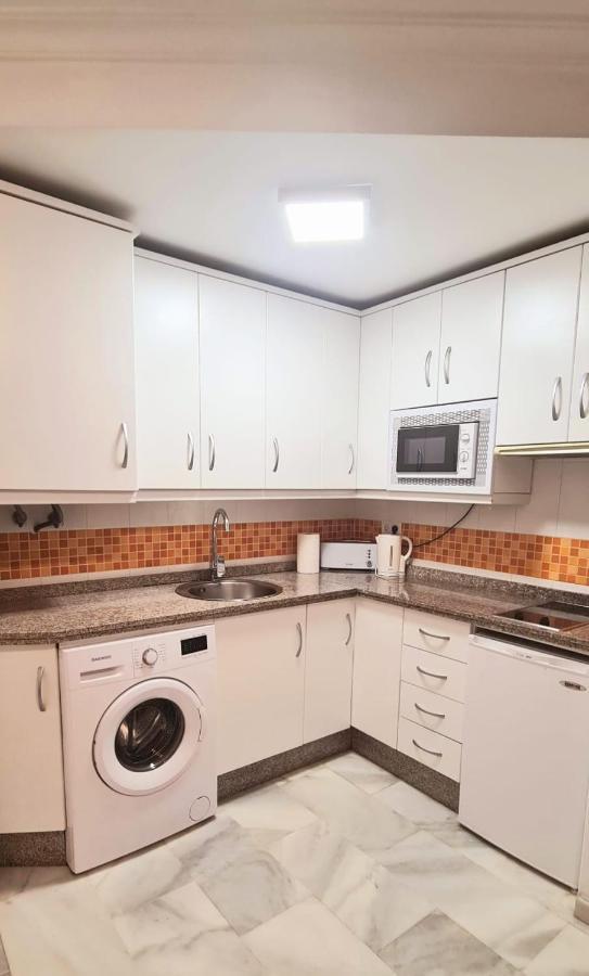 Apartamento A 2 Minutos De La Playa Y Centro Fuengirola Bagian luar foto