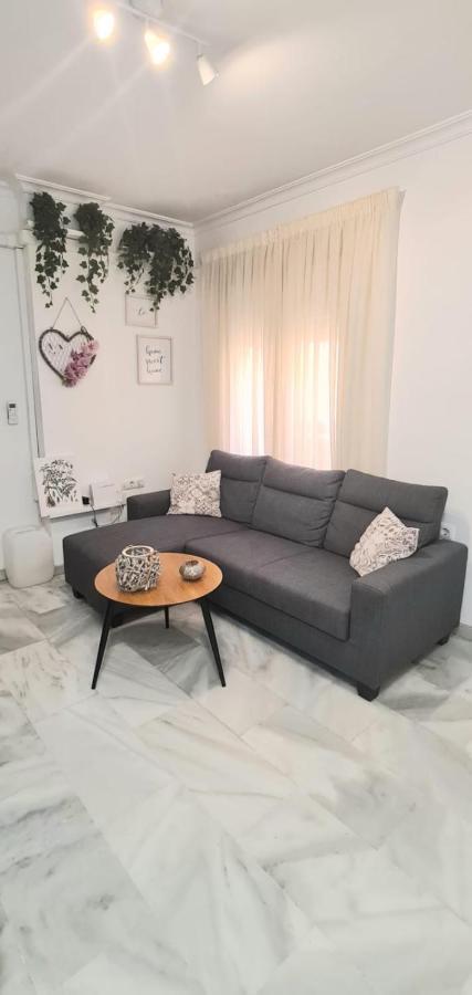 Apartamento A 2 Minutos De La Playa Y Centro Fuengirola Bagian luar foto