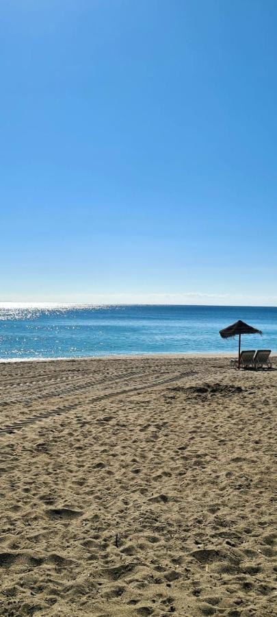 Apartamento A 2 Minutos De La Playa Y Centro Fuengirola Bagian luar foto